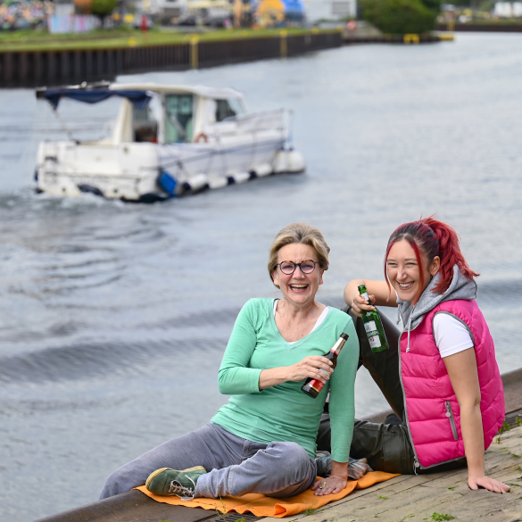 Bier am Pier: vergnüglicher SpaBIERgang entlang der Waaterkant - Den Hafen mal anders entdecken! -  
  Dortmunds Hafen von seiner erfrischenden Seite   
 Wer glaubt, der Dortmunder Hafen sei nur Güterumschlag und Schwerindustrie, der sollte...
